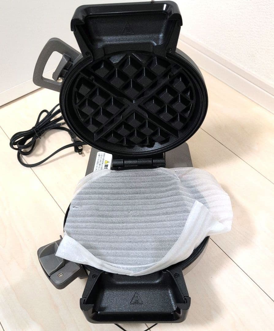 【未使用品】　Cuisinart WAF-V100J 縦型ワッフルメーカー