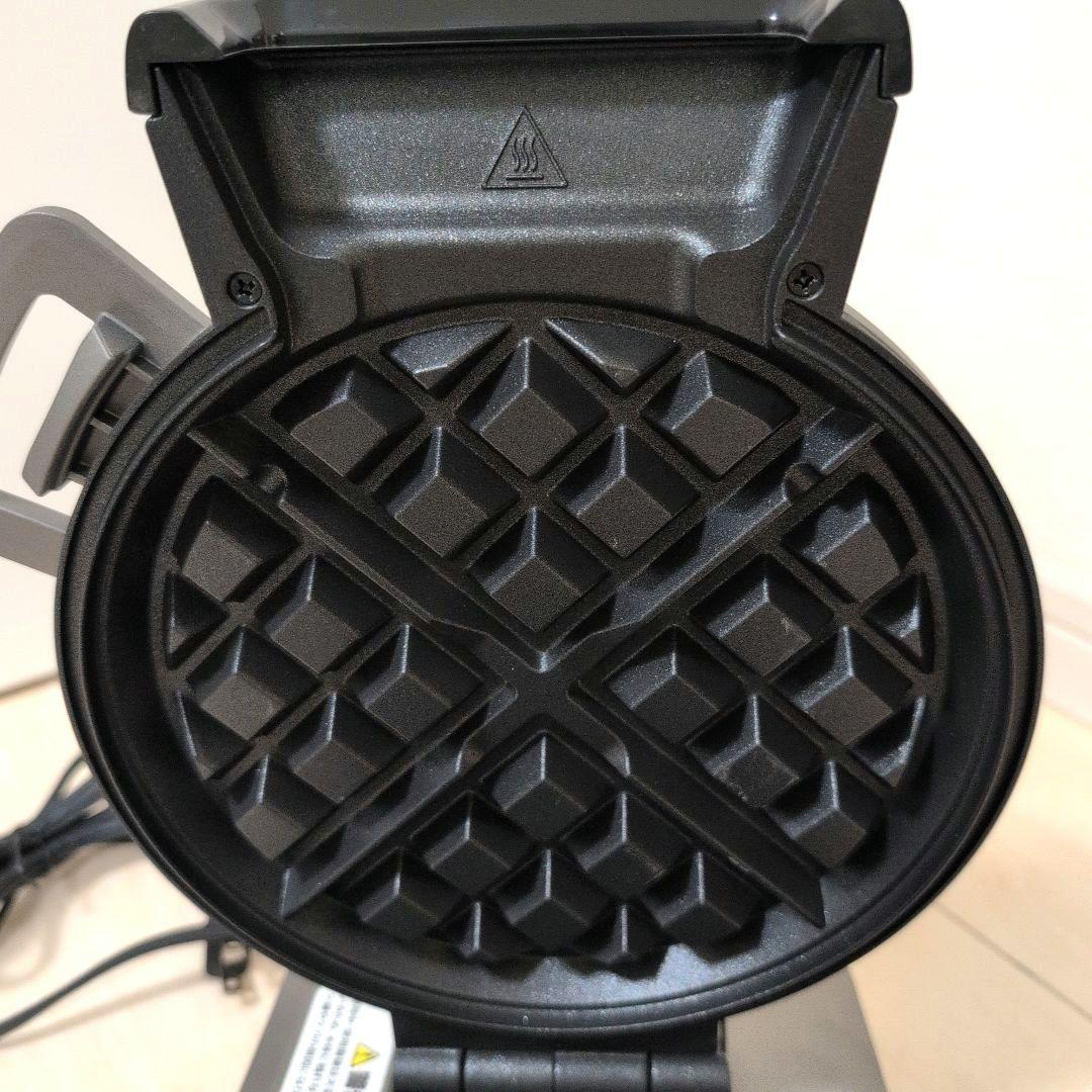 【未使用品】　Cuisinart WAF-V100J 縦型ワッフルメーカー