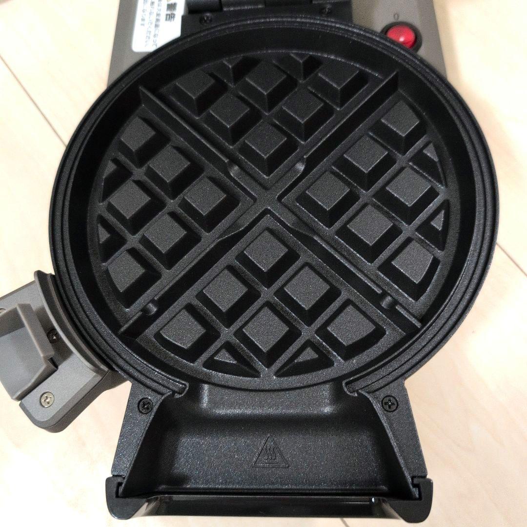 【未使用品】　Cuisinart WAF-V100J 縦型ワッフルメーカー