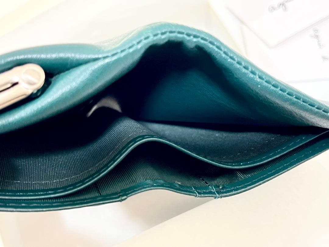 【美品】agnes b. レザー がま口 二つ折り財布 牛革 グリーン
