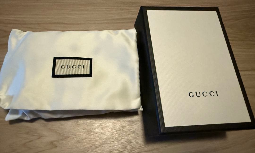 GUCCI GGキャンバス 二つ折り財布　グッチ