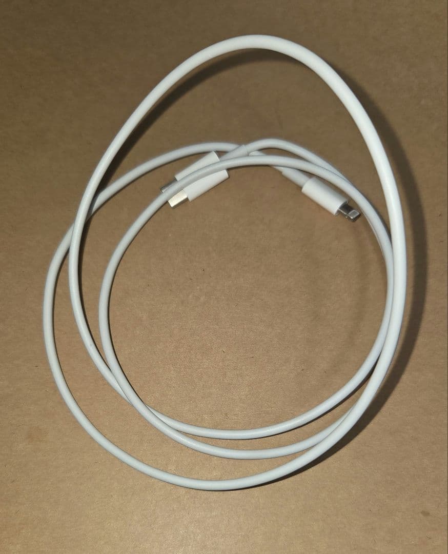 中古 動作確認済 iPad mini4 128GB シルバー セルラーモデル