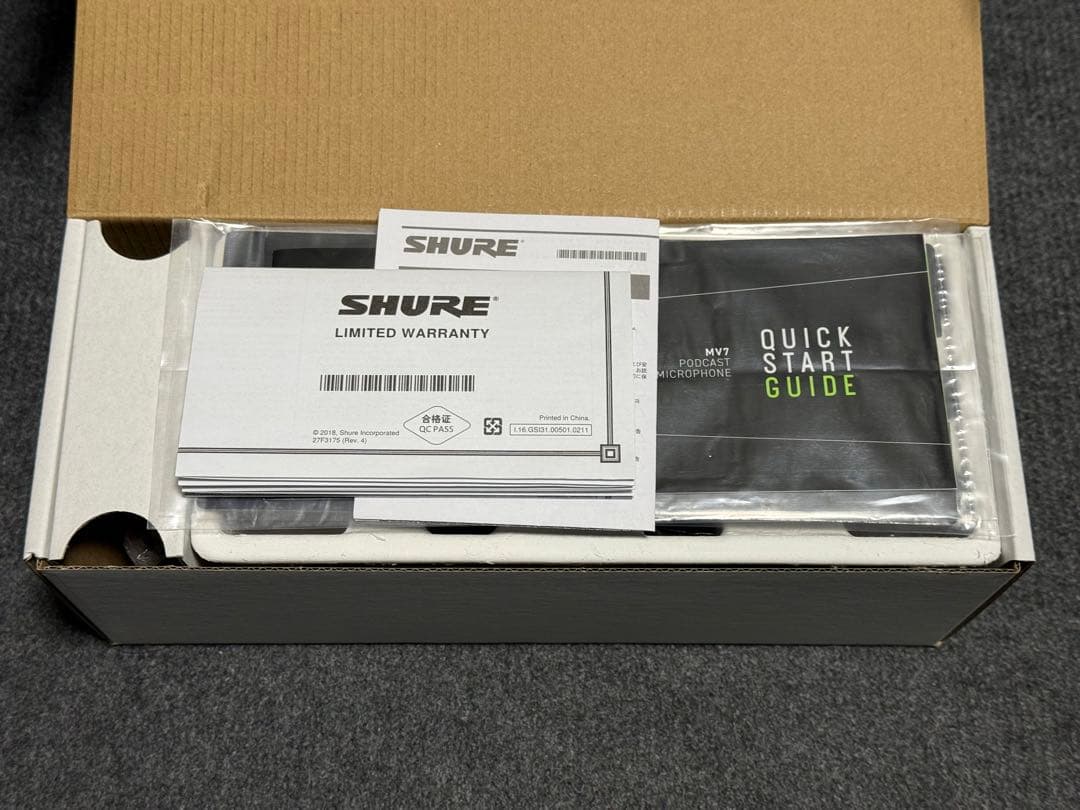 SHURE MV7 ポッドキャストマイク　スタンド付き