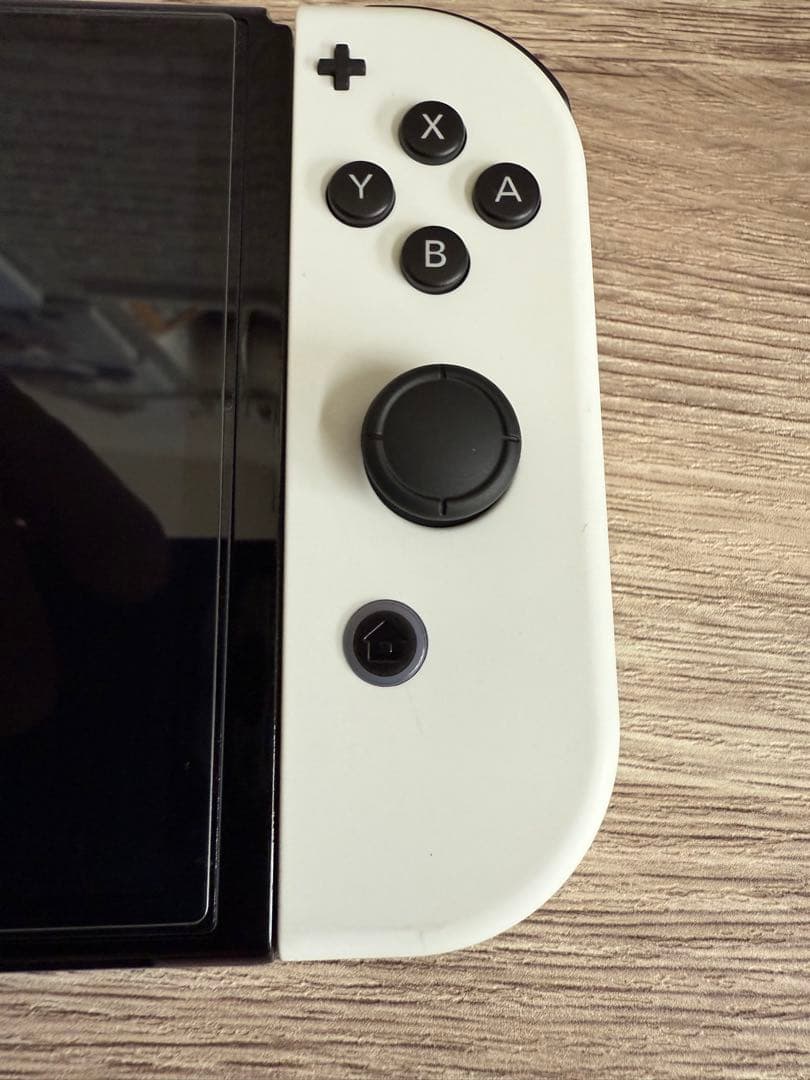 【美品】Switch 有機ELホワイト＋純正キャリングケース　2024年購入