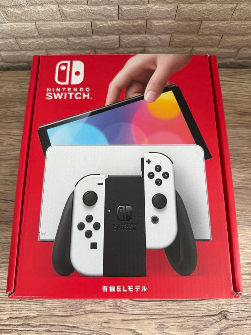 【美品】Switch 有機ELホワイト＋純正キャリングケース　2024年購入
