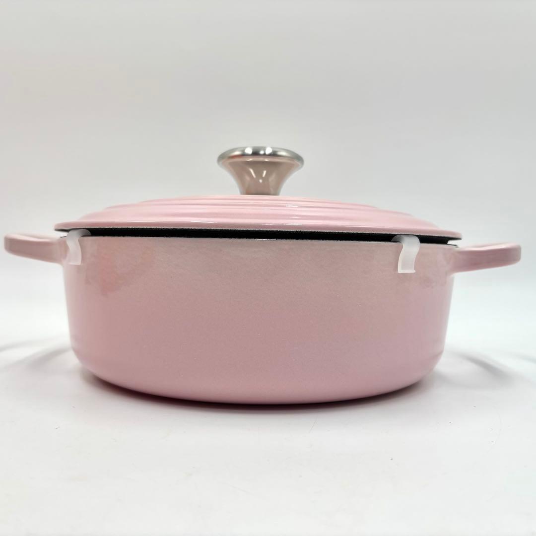 【未使用品】 ル・クルーゼ 両手鍋 ピンク SHELL PINK 24 3.1L