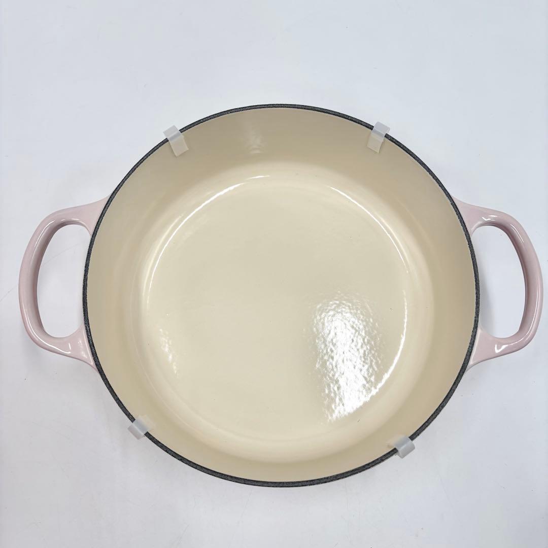 【未使用品】 ル・クルーゼ 両手鍋 ピンク SHELL PINK 24 3.1L