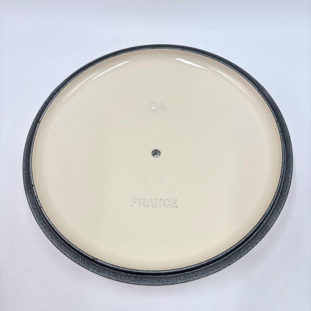 【未使用品】 ル・クルーゼ 両手鍋 ピンク SHELL PINK 24 3.1L