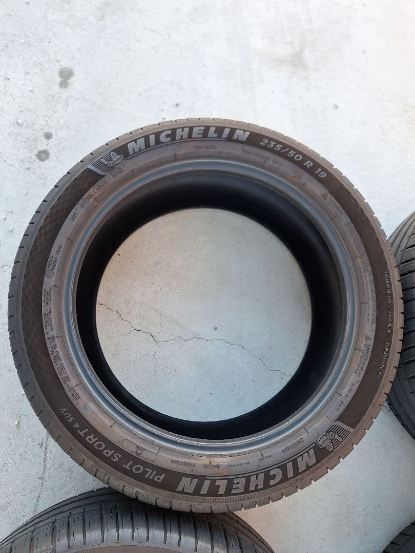タイヤ・ホイール MICHELIN PILOT SPORT 4 SUV 235/50R19