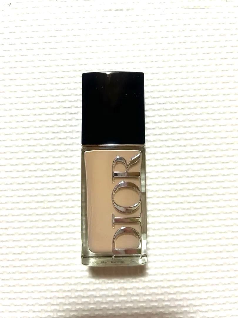 ファンデーション Dior Forever Skin Glow OCR