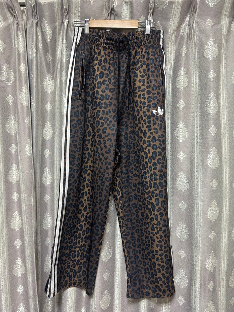 adidasヒョウ柄 トラックパンツ ジャージ