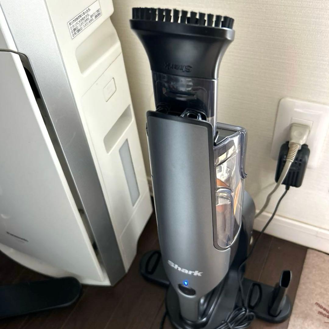 Shark 充電式サイクロンハンディクリーナー 本体一式