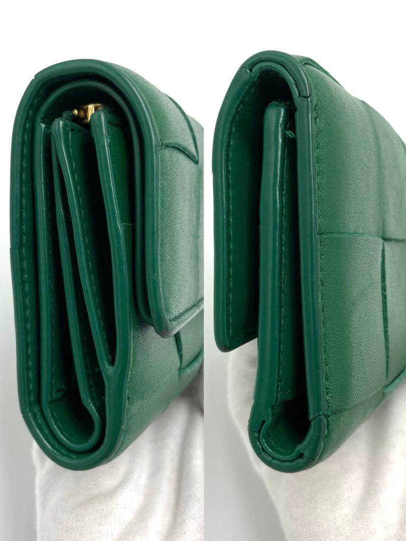 美品☆ボッテガヴェネタ マキシイントレチャート カセット 三つ折り財布 グリーン