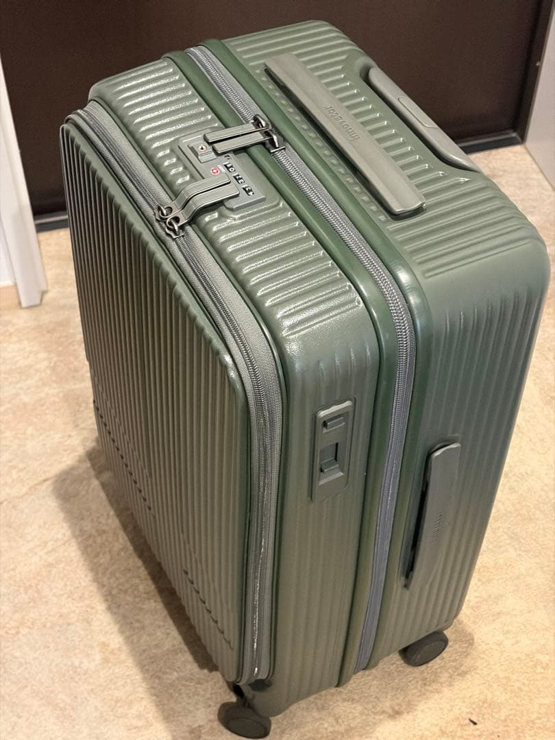 イノベーター スーツケース55L INV155
