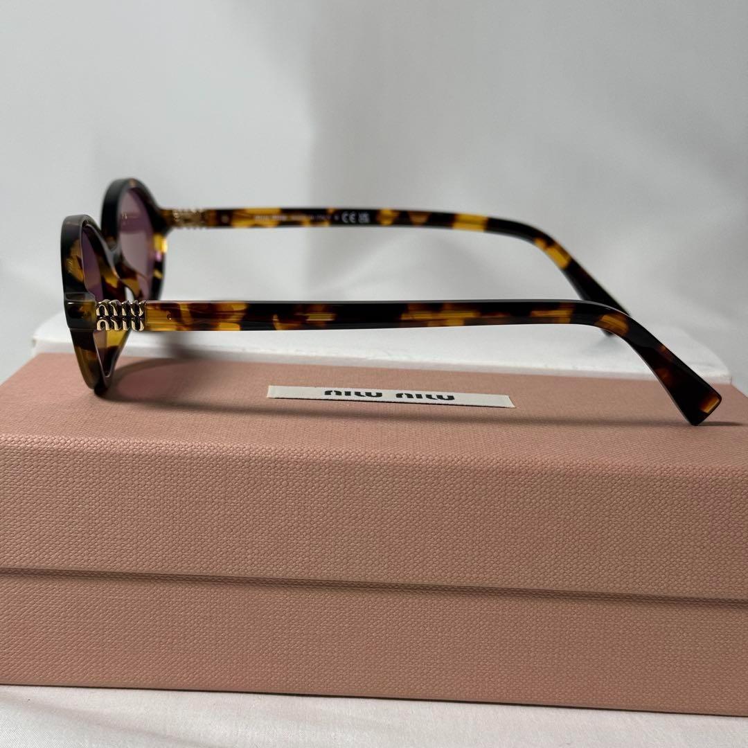 【定価6.3万】TWICE MOMO MIUMIU リガード サングラス W