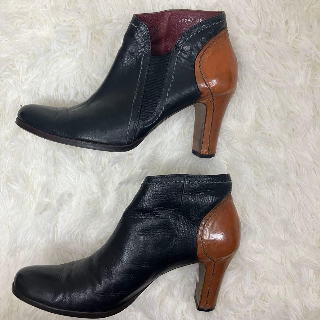 【美品】MANA サイドゴアレザーショートブーツ バイカラー　黒　24.5