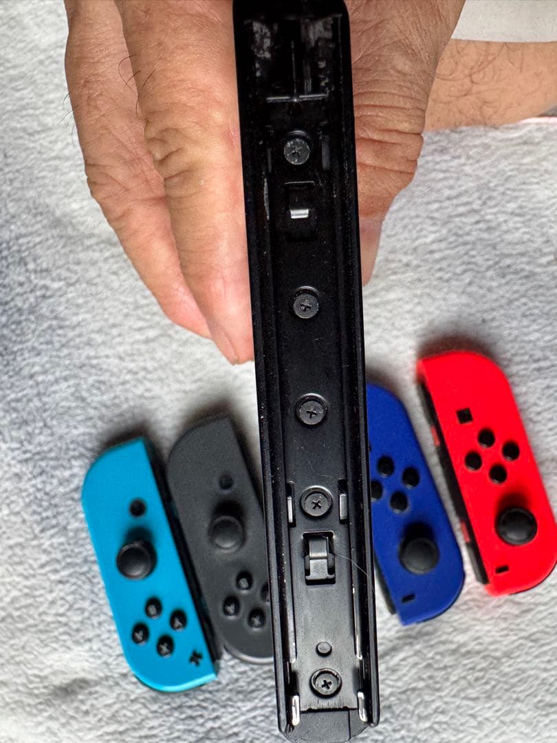 Nintendo Switch 本体とジョイコン4個セット
