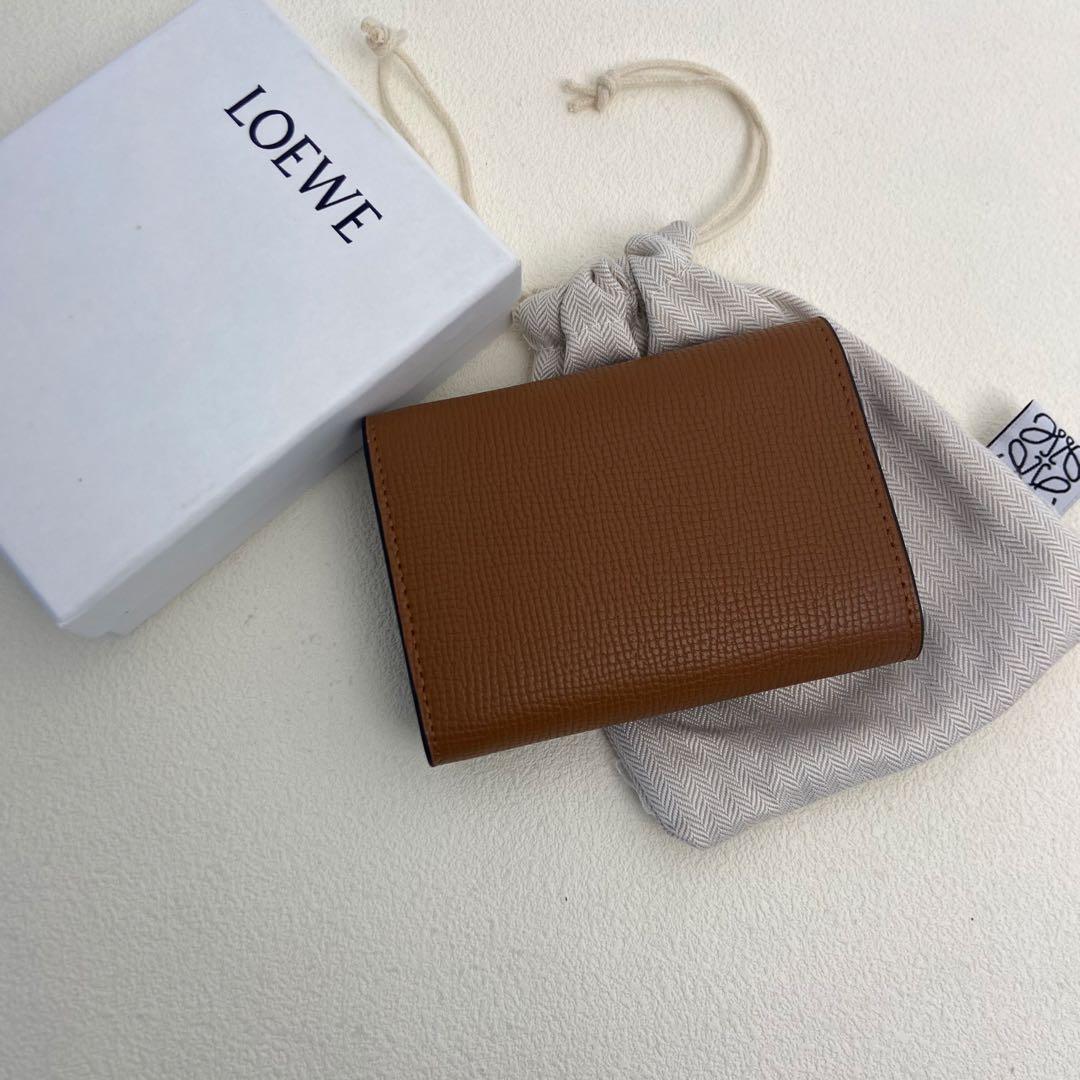 LOEWE ブラウン 三つ折り財布