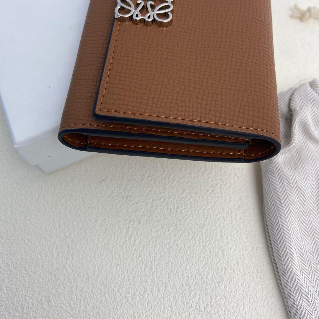 LOEWE ブラウン 三つ折り財布