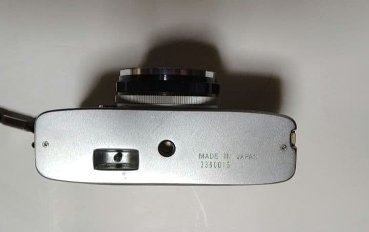 ハーフカメラ　OLYMPUS PEN-EES-2