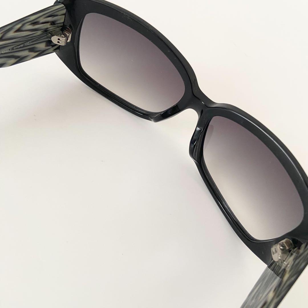 極美品　DIOR ラインストーン　サングラス　ライトカラー　ロゴ　装飾　黒縁