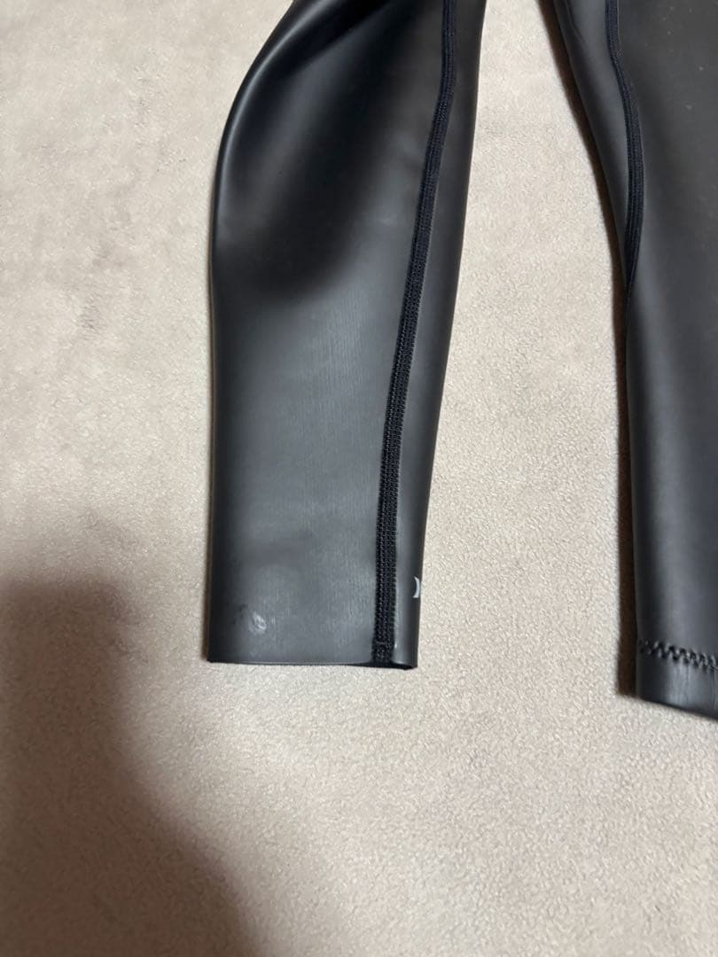 Hurley ブラック タッパー XL