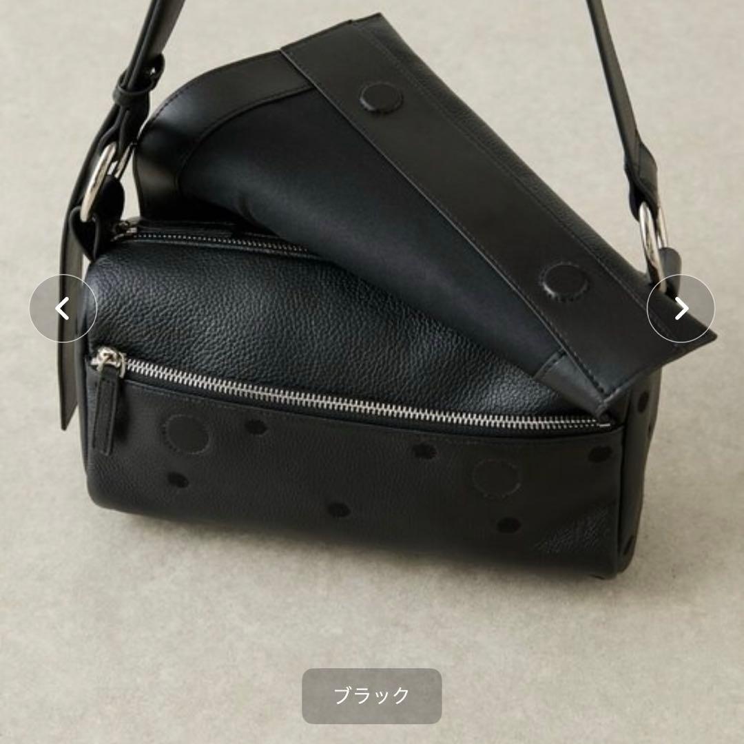 ドット模様 ブラック ボディバッグ