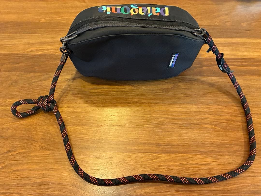 patagonia ブラックホールキューブ3l ショルダーロープ付き