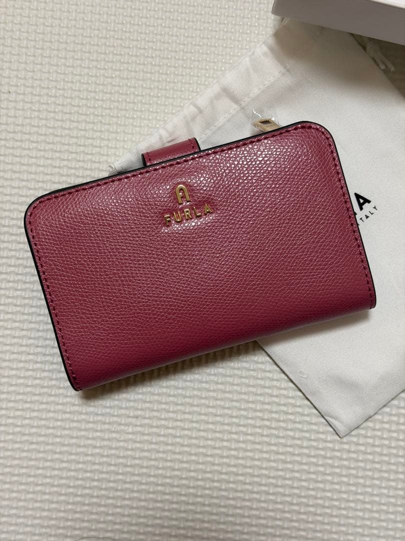 フルラ 二つ折り財布 レディース ピンク　sakuraレザー ミディアム