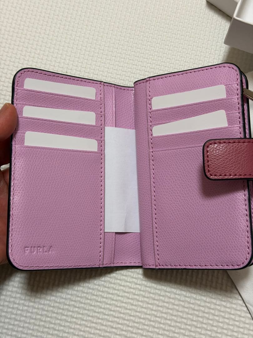 フルラ 二つ折り財布 レディース ピンク　sakuraレザー ミディアム
