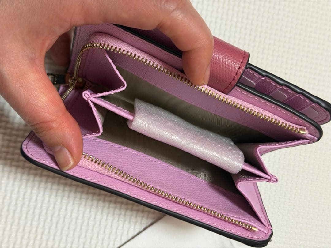 フルラ 二つ折り財布 レディース ピンク　sakuraレザー ミディアム
