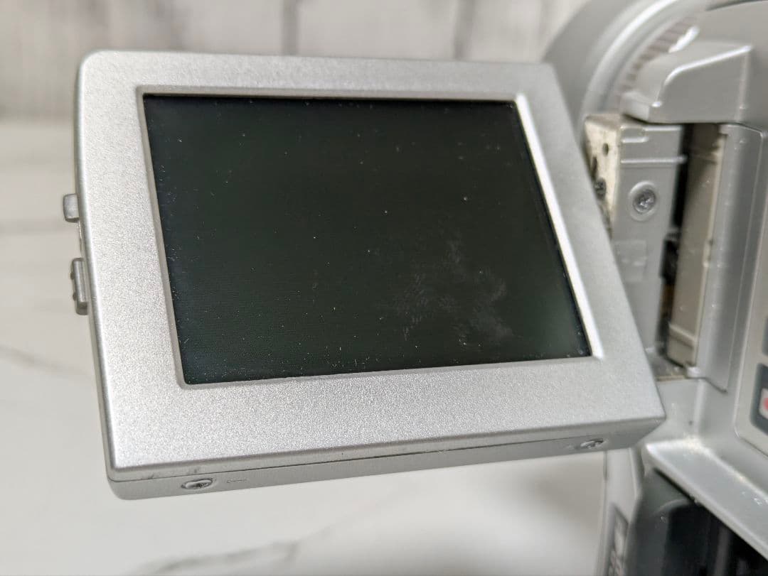 SONY　DCR-PC110　MiniDV対応　ビデオカメラ