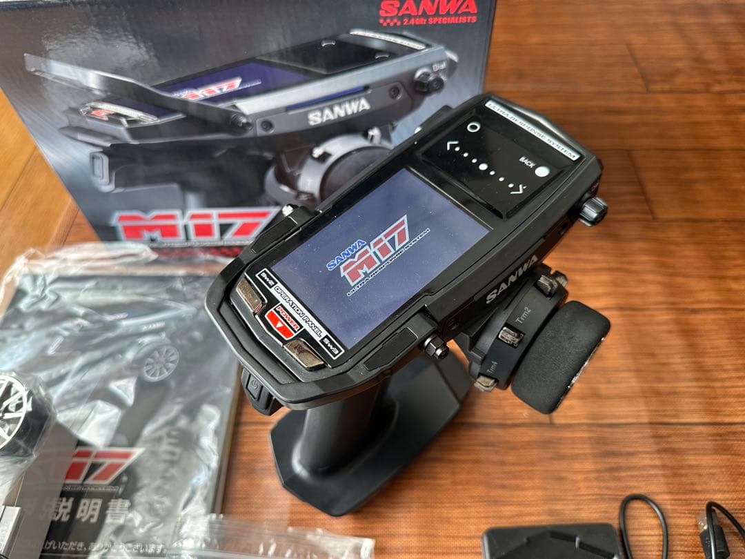 T*u様 SANWA M17 プロポ　送信機　2.4GHz ワイヤレス充電システ