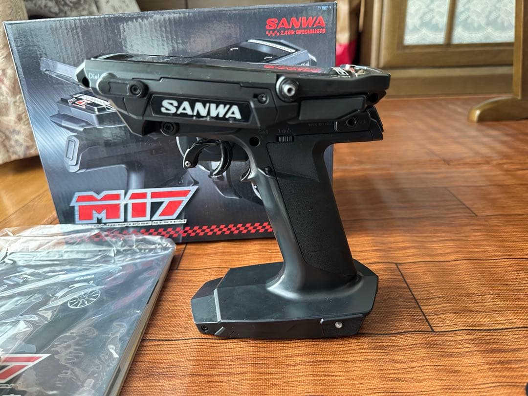 T*u様 SANWA M17 プロポ　送信機　2.4GHz ワイヤレス充電システ