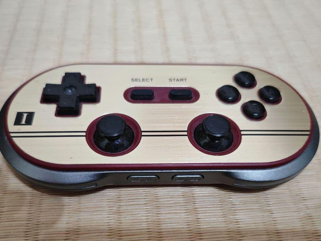 FC30PRO GAME CONTROLLER　8bitdo