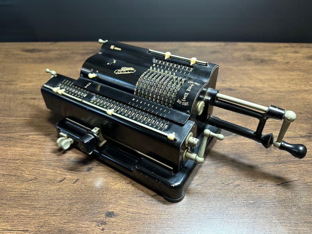 TIGER 機械式計算機　タイガー 手回し アンティーク 手動式カリキュレータ