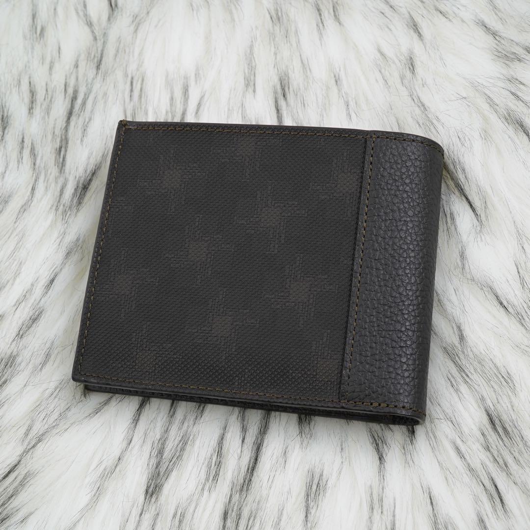 新品未使用品　箱・カード付き　dunhill ダンヒル　二つ折り財布　ロゴグラム