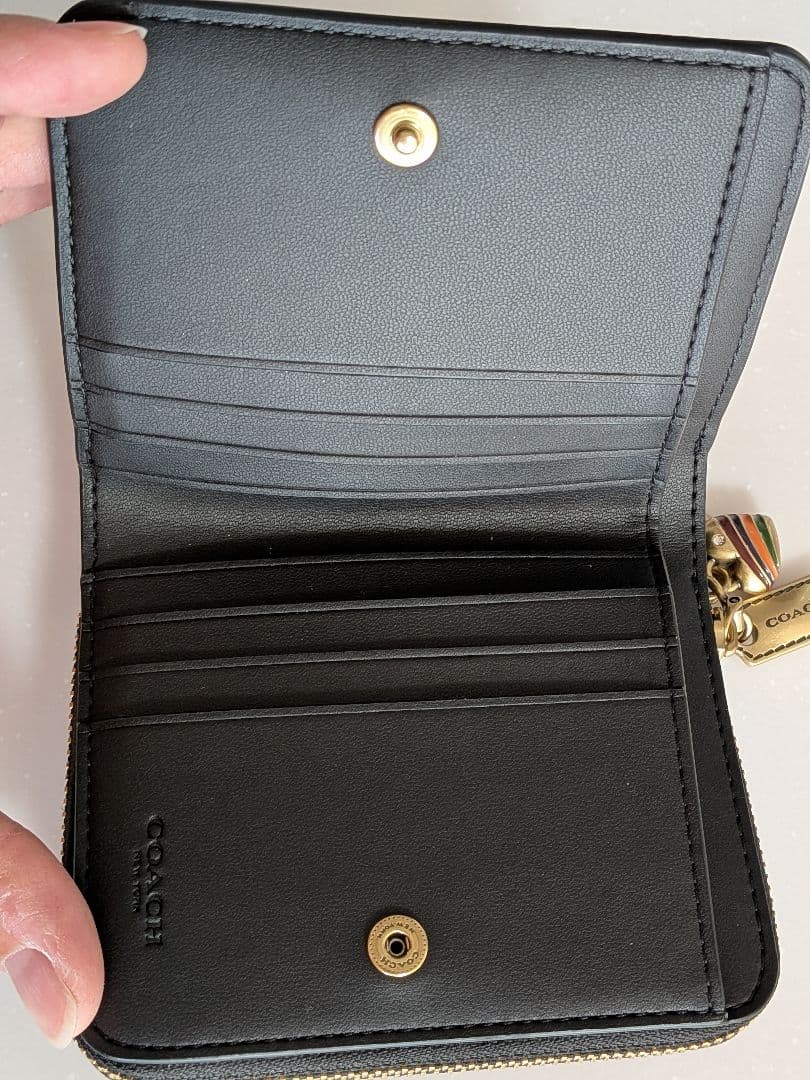COACH エッセンシャル ビルフォールド ウォレット・チャーム