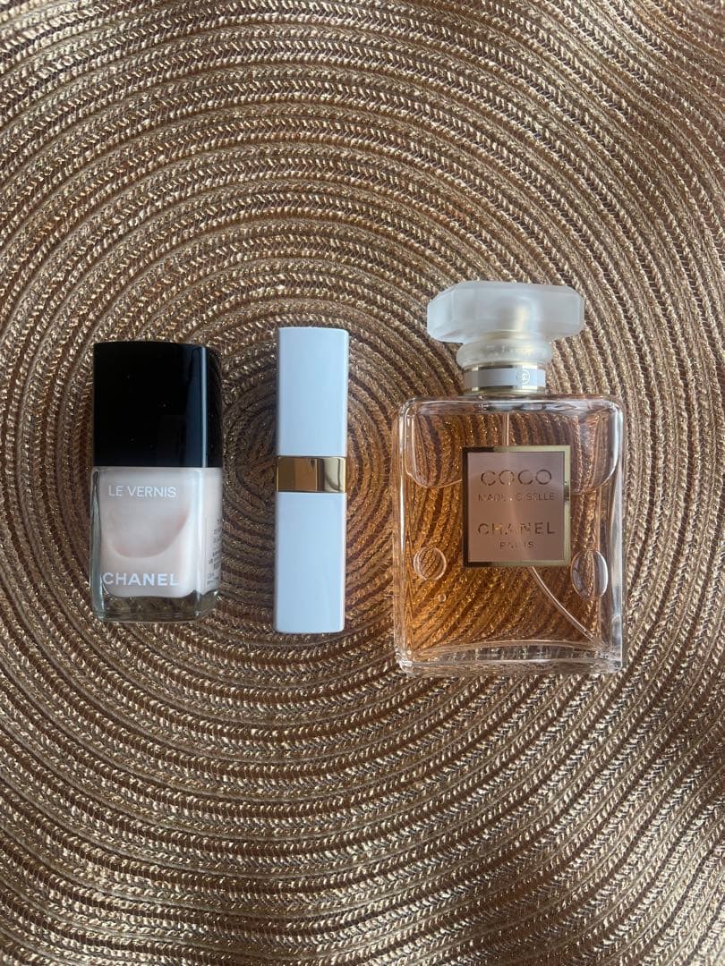 CHANEL ココマドマァゼル シークレットルックコフレ