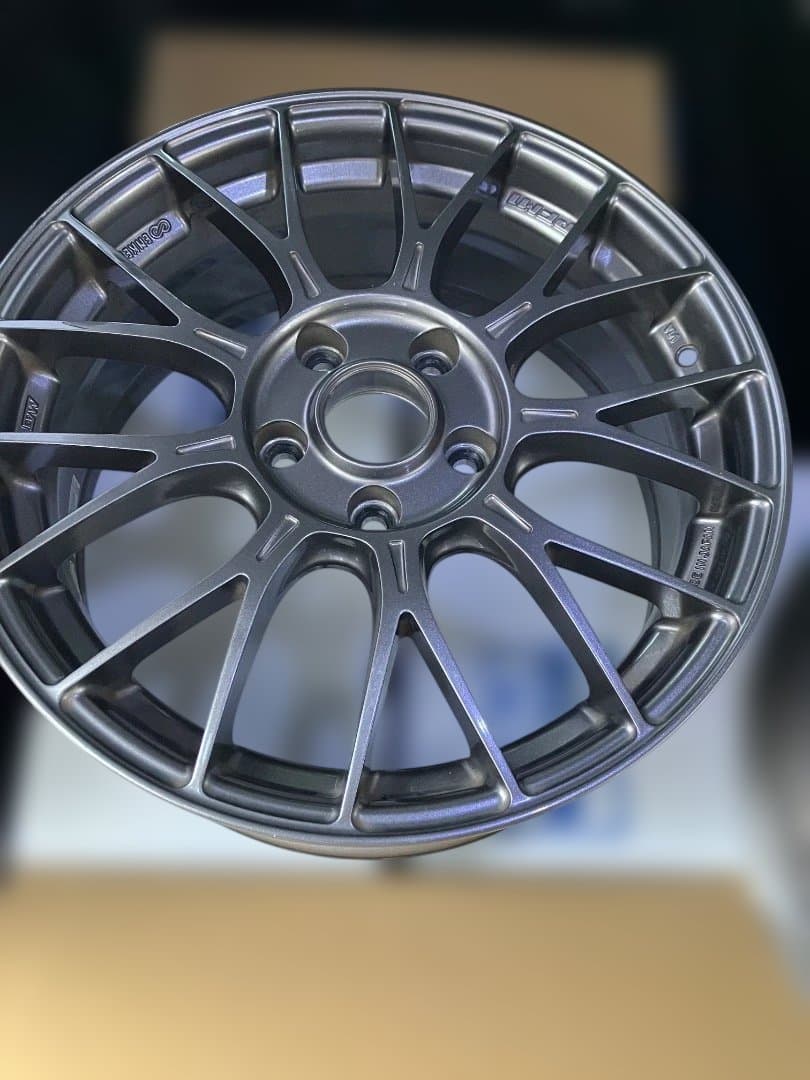 週末価格！エンケイ　PFM1 17インチ 7J 114.3 2本セット