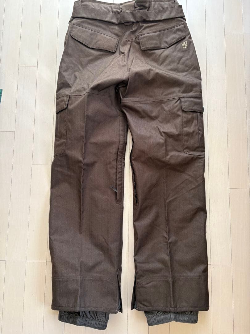 ★未使用★BURTON 大きいサイズLスノボウェア バートンパンツ スノウウェア