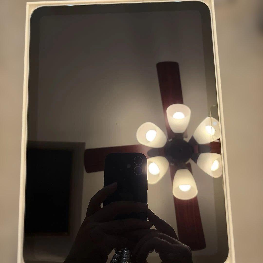 iPad (A16) Wi-Fi + Cellular 128GB シルバーau