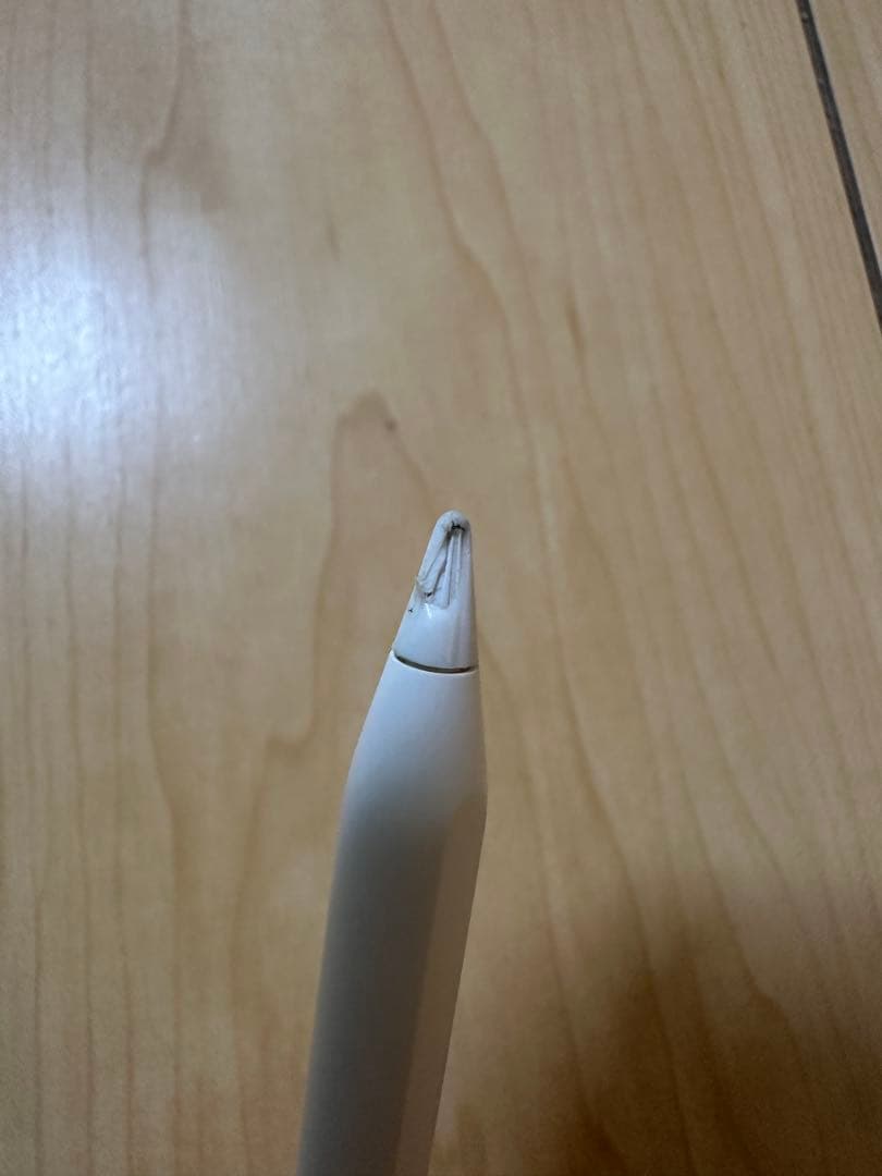 Apple Pencil Pro 先端損傷あり