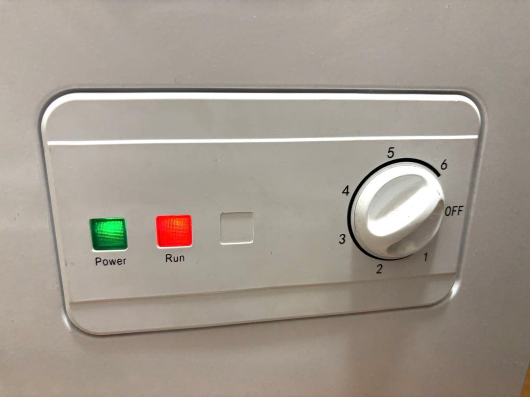 COMFEE' 冷凍庫 100L 上開き ホワイト RCC100WH/E 省エネ