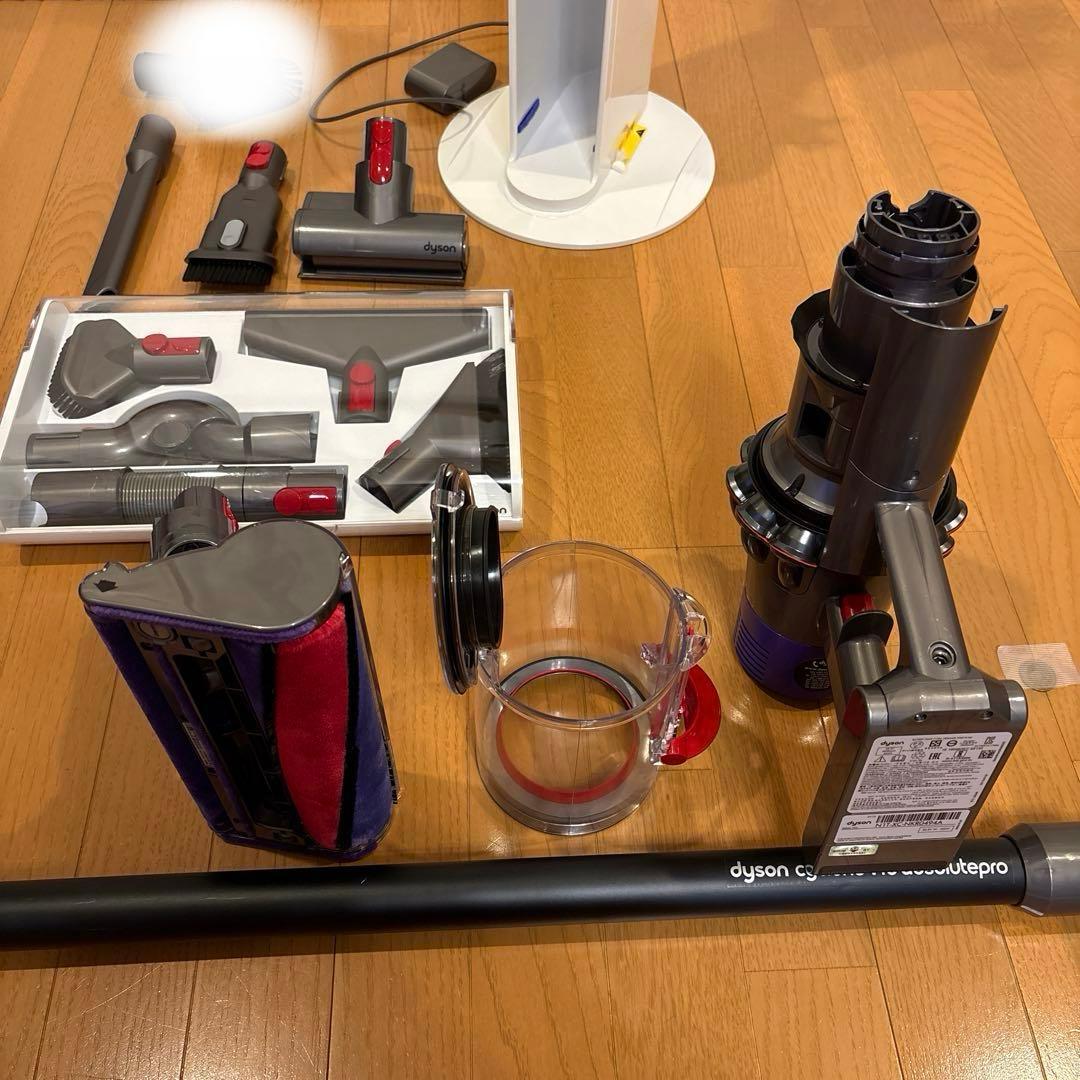 ダイソンV10 SV12 美品！　スタンド付き　分解洗浄除菌整備済み