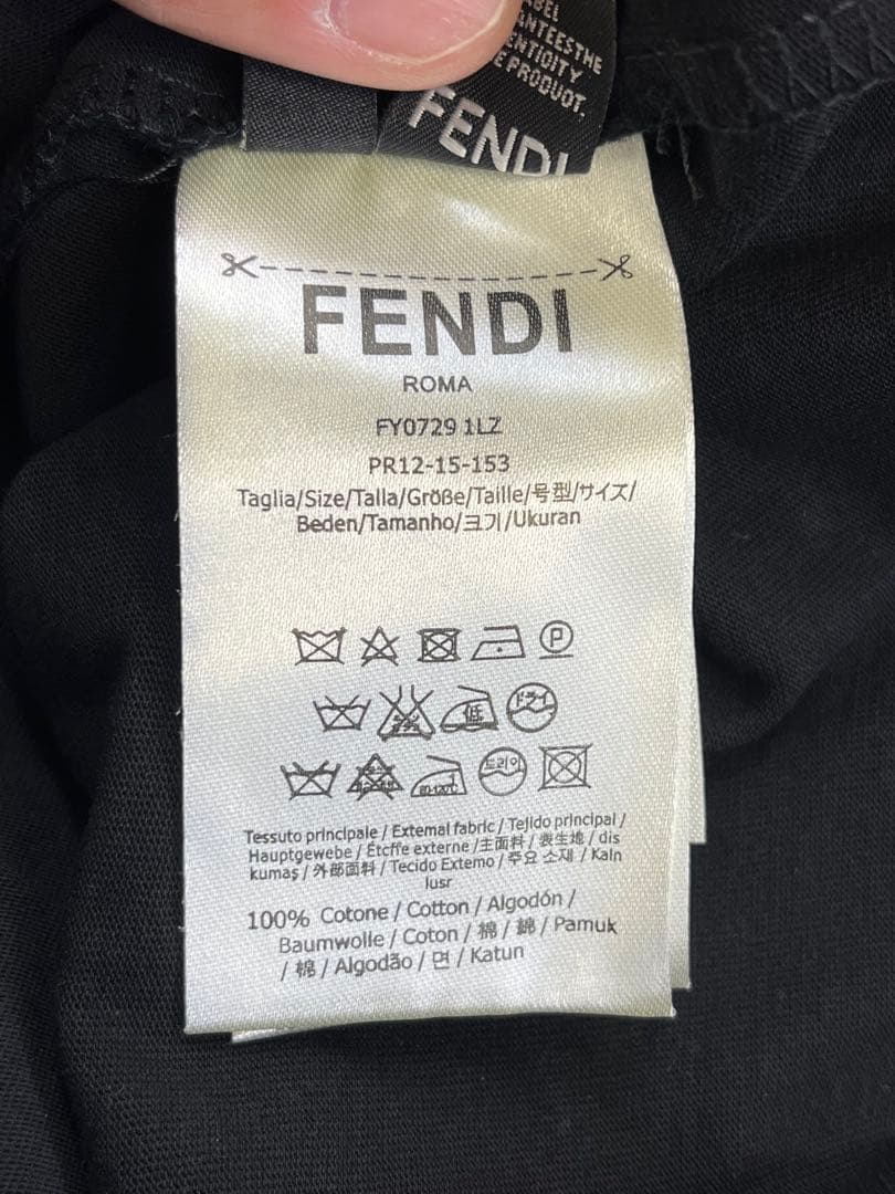 FENDI ROMA イタリー製 立体ロゴ 半袖tシャツ 黒 メンズL