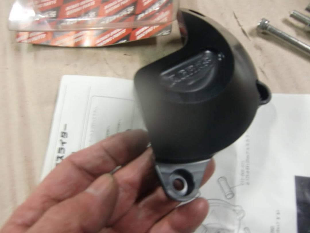 カワサキ　ZRX1200　ダエグ　エンジンスライダー/クラッチカバー