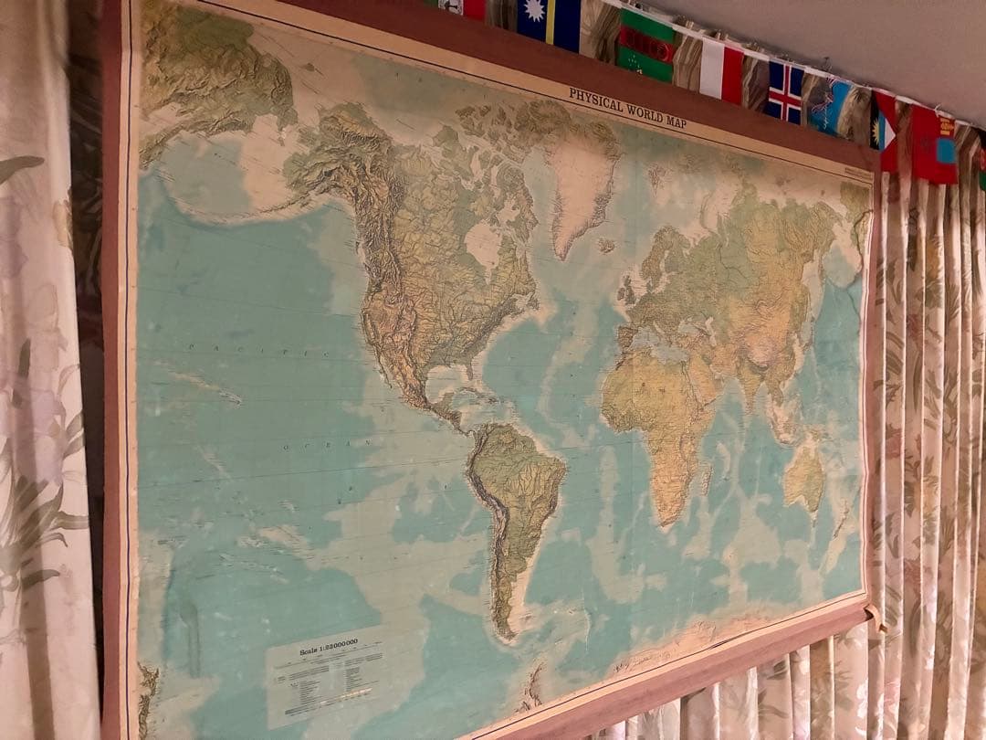 古地図　世界地図　年代物　ヴィンテージ　182×122 巻物　レトロ　巻物仕様