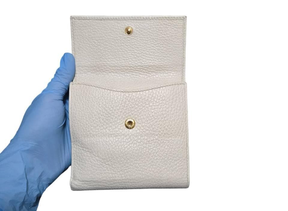 GUCCI Marmont wallet white　マーモント　二つ折り財布