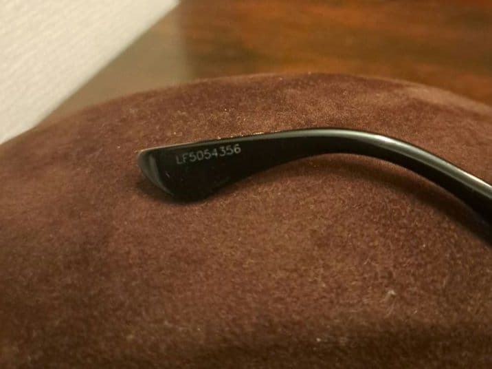 美品 TOM FORD サングラス TF522-01 トムフォード